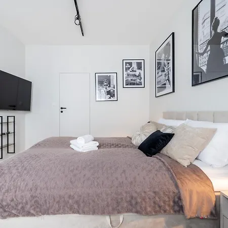 Apartment Globtroter Chic Harmony By Bookinghost