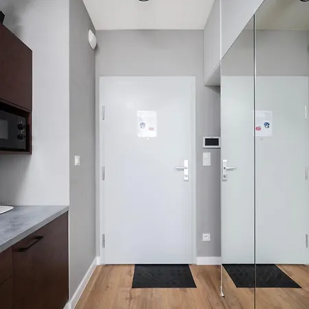 Globtroter Chic Harmony By Bookinghost * Łódź