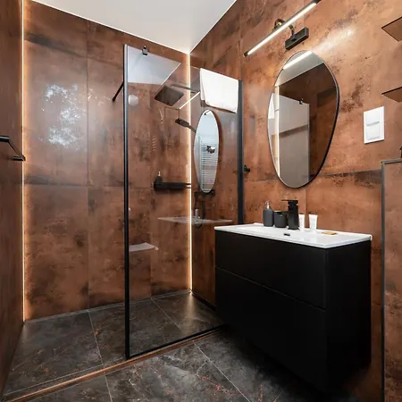 Globtroter Chic Harmony By Bookinghost