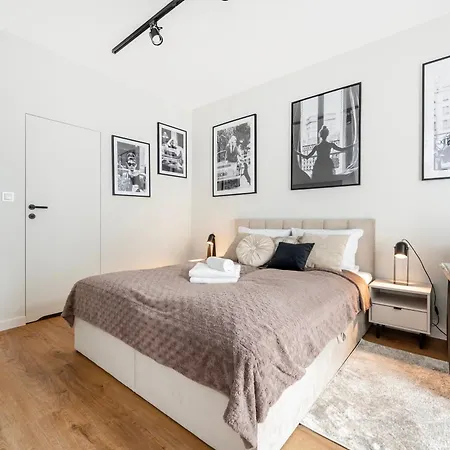 Apartment Globtroter Chic Harmony By Bookinghost
