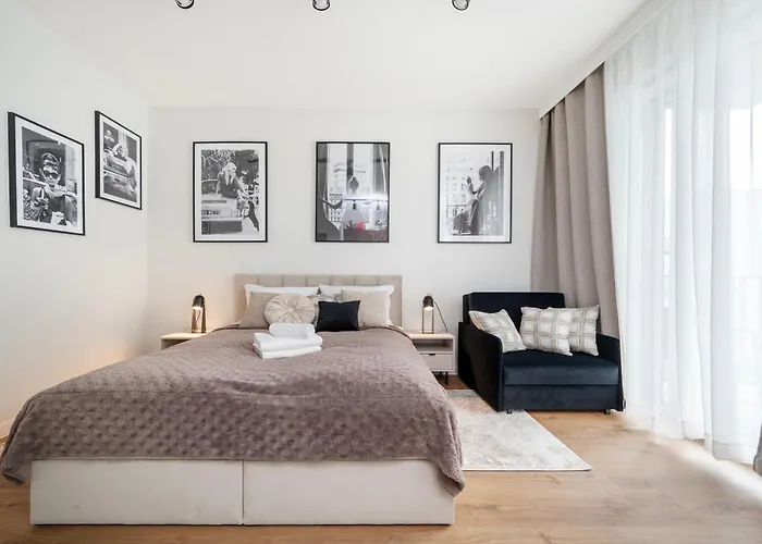 Globtroter Chic Harmony By Bookinghost