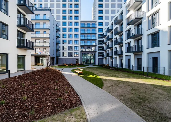 Globtroter Chic Harmony By Bookinghost * Łódź